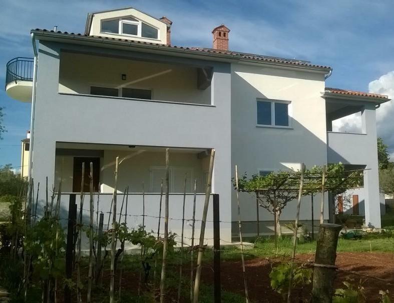 Apartments Villa Ulivo - Apartment Sol Fažana Exterior foto